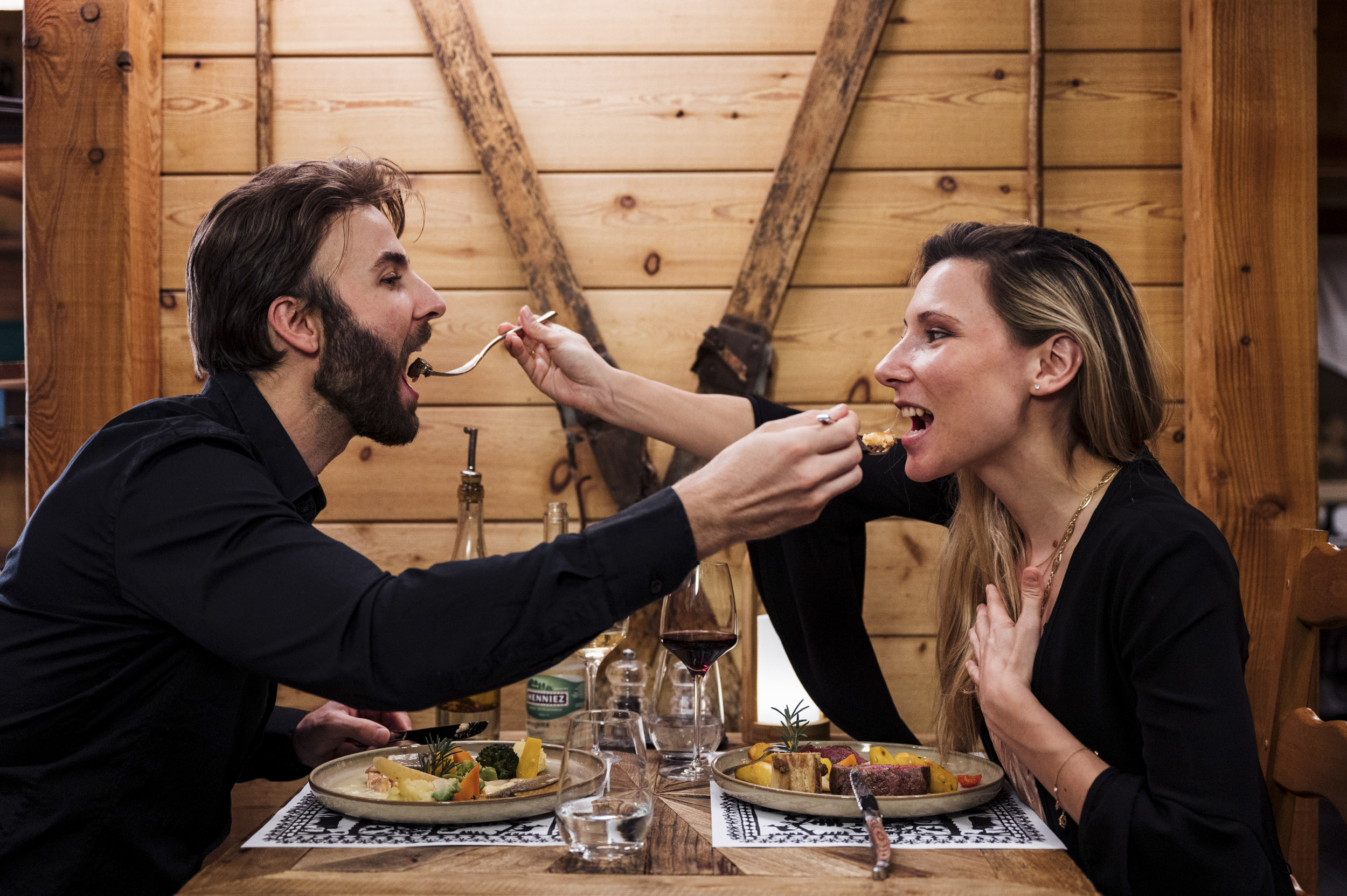 restaurants-bars-bains-lavey-couple