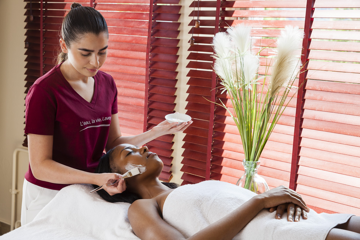 soins-esthetique-visage-femme-wellness