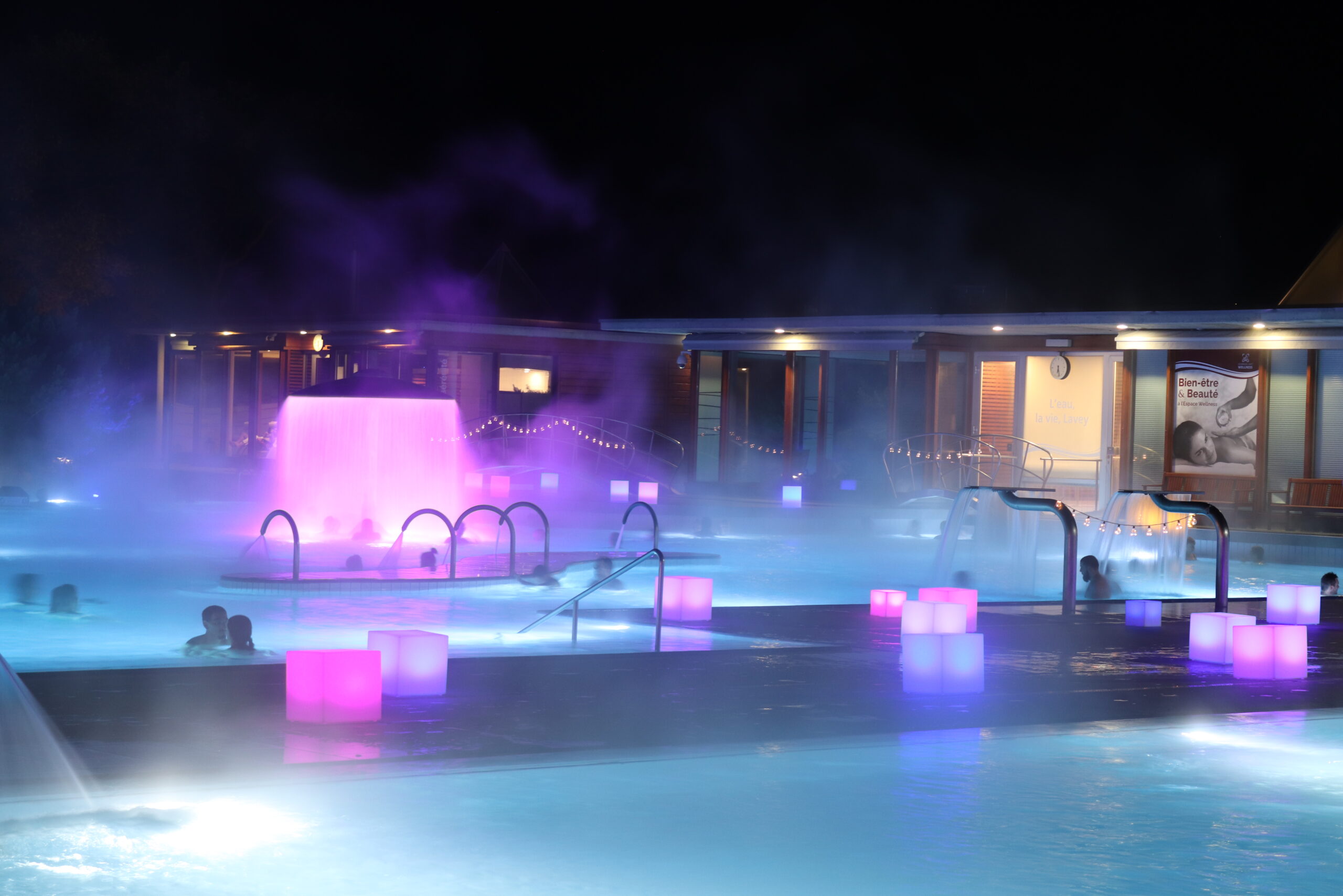 Les Baignades Nocturnes aux Bains de Lavey